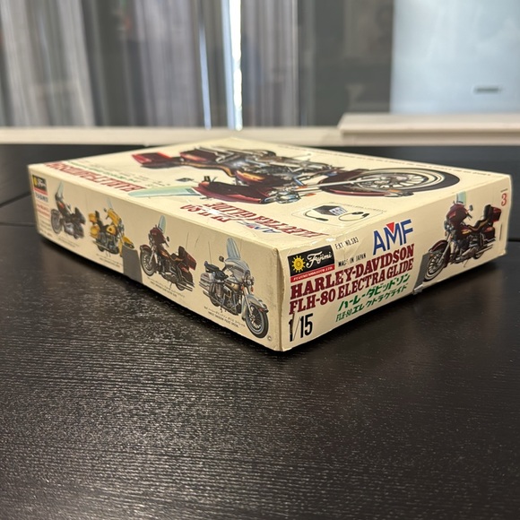Harley-Davidson AMF FLH-80 Classic 1/15 Scale Model Kit - Picture 5 of 6